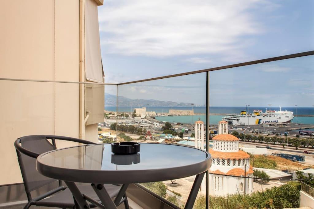 Minimal Loft Art With Sea View Over Heraklion Harbour Exteriér fotografie